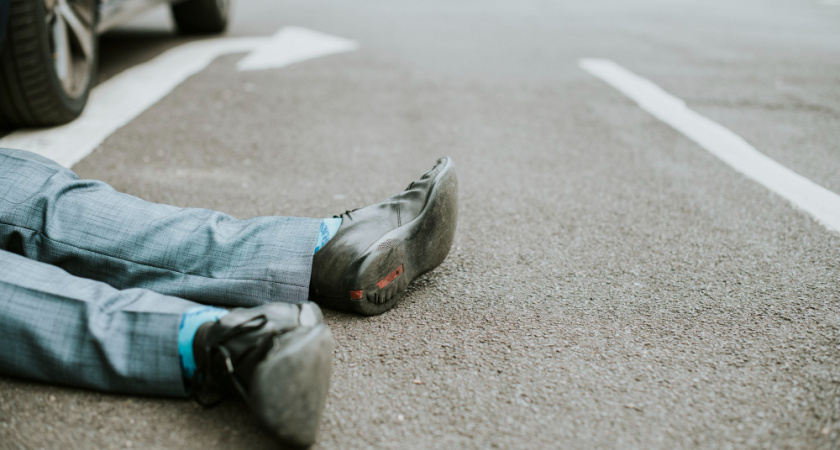 Во Владимире на улице Егорова грузовик на тротуаре сбил пенсионера