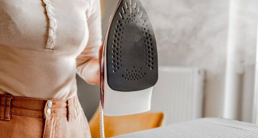 Чем оттереть нагар с подошвы утюга: помогут эти 6 домашних средств