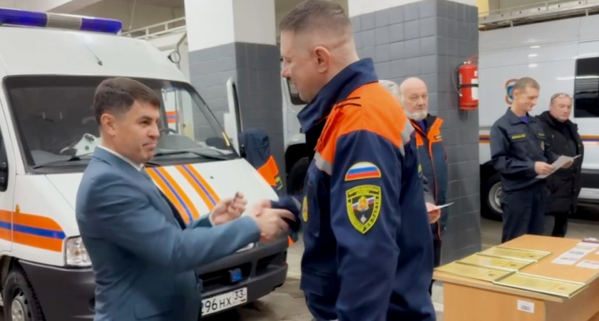 Владимирские спасатели отмечают профессиональный праздник, оставаясь на службе