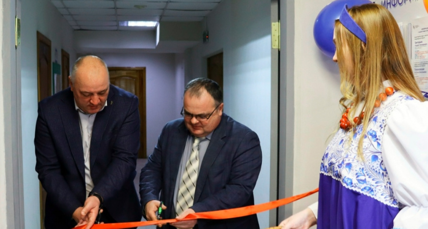 В Радужном открыли обновлённый Кадровый центр «Работа России» 