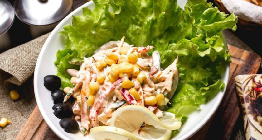 Мой любимый салат «Пятиминутка» для новогоднего стола: гости быстро съедают и спрашивают рецепт