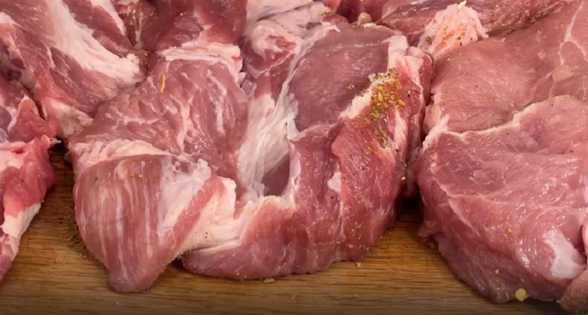 Запекаю мясо только так: вкусно даже в холодном виде - секрет в чесноке