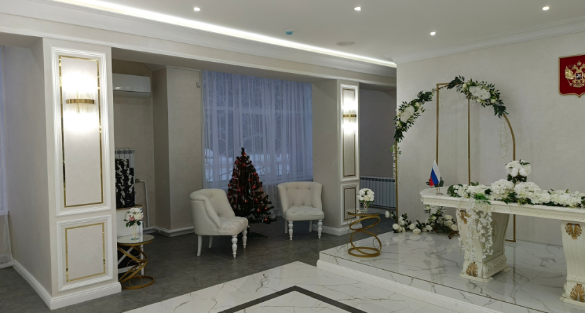 ЗАГС в Радужном снова начал работу после обновления за 2,5 миллиона рублей