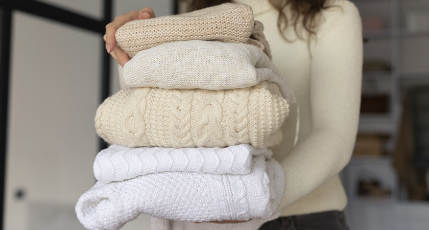 Как стирать и сушить свитер, чтобы он не растянулся: 5 правил, которые нужно знать