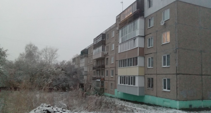 Остеклённые балконы под угрозой сноса: в каких ситуациях придется демонтировать — важная информация для россиян