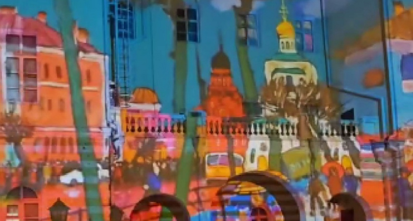 В центре Владимира показывают бесплатное светомузыкальное шоу