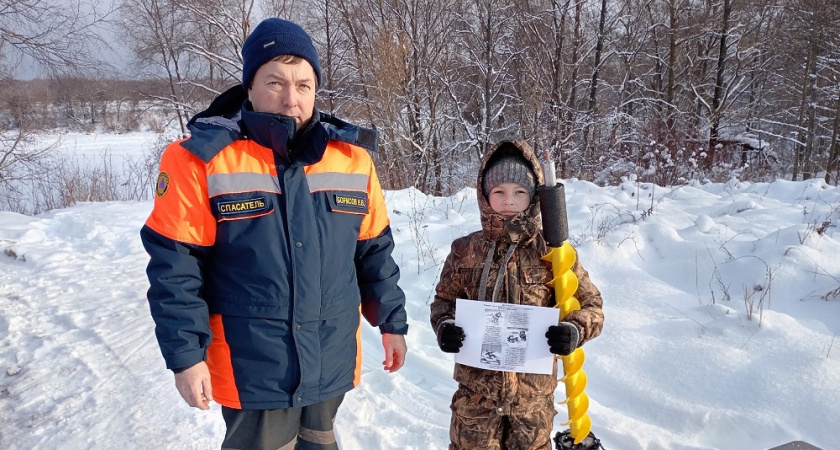 Спасатели Гороховца предупреждают об опасности тонкого льда