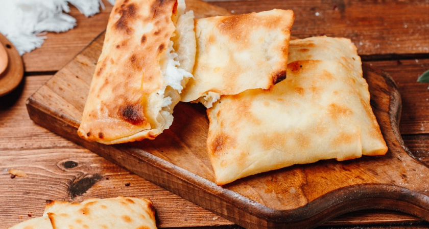 Отличная идея для быстрого завтрака: яичный конвертик с тянущимся сыром и зеленью - готовится всего 15 минут