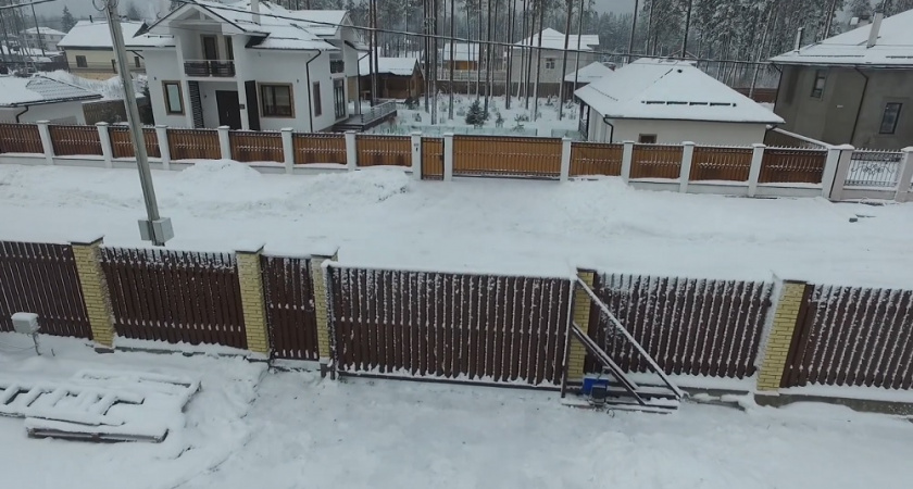 "Вы точно не пожалеете": почему шахматный забор — лучший выбор для частного дома и дачи в 2026 году