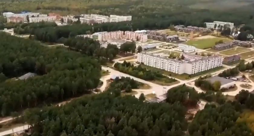 "Конечная станция — тайга" :как живут россияне в городе, отрезанном от цивилизации сотнями километров болот
