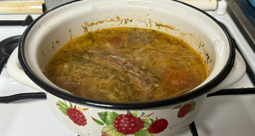 Что первым летит в кастрюлю: капуста или картофель? Секрет идеальных щей от шеф-повара 