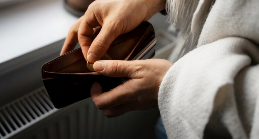 Сотрудники предприятия в Меленках пожаловались на зарплату меньше МРОТ