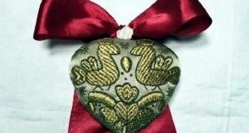 Работы вышивальщиц из Владимирской области представлены на выставке в Париже