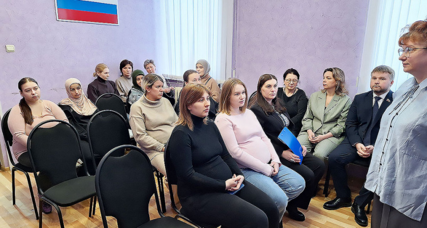 В Кольчугине состоялись «Беременные посиделки» по острой теме