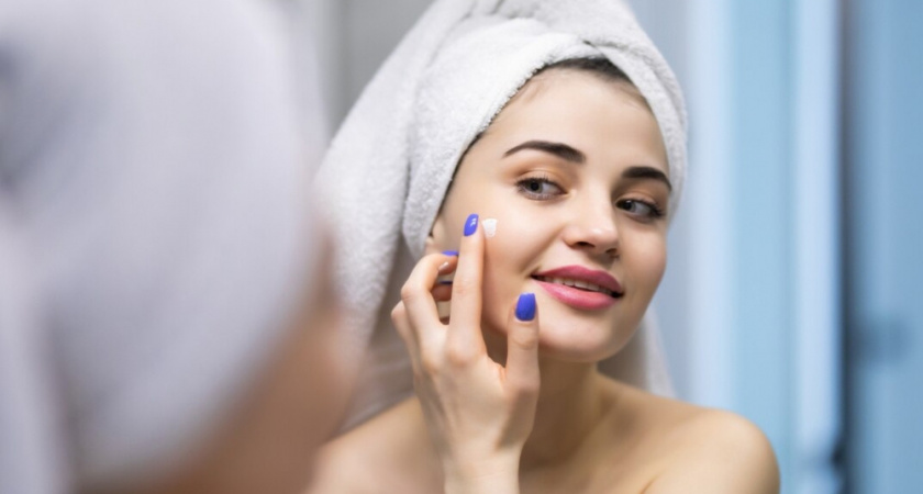 Волосков над губой больше не будет: делюсь хитростью, как легко и надолго убрать «усики» дома