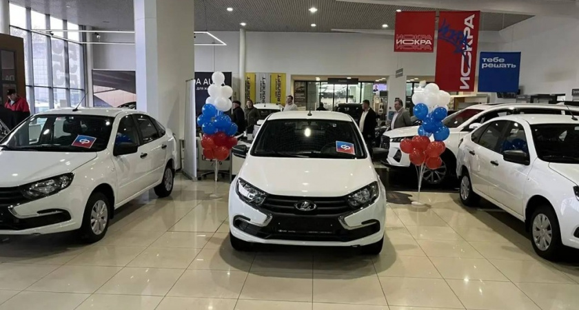 Три автомобиля вручили пострадавшим на производстве жителям Владимирской области