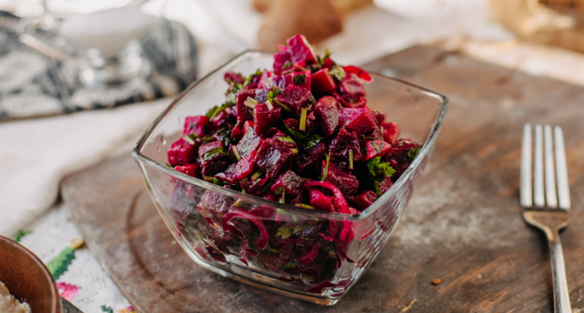 Не успеваю покупать свеклу, подсела вся семья. Эта вкуснота улетает у нас большими сковородками