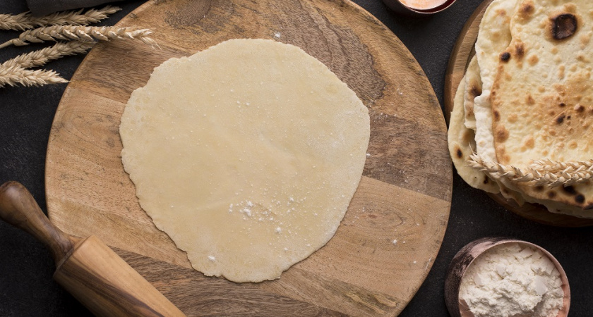 Без духовки и сложных ингредиентов: воздушная лепешка, которая тает во рту — станет любимым быстрым завтраком