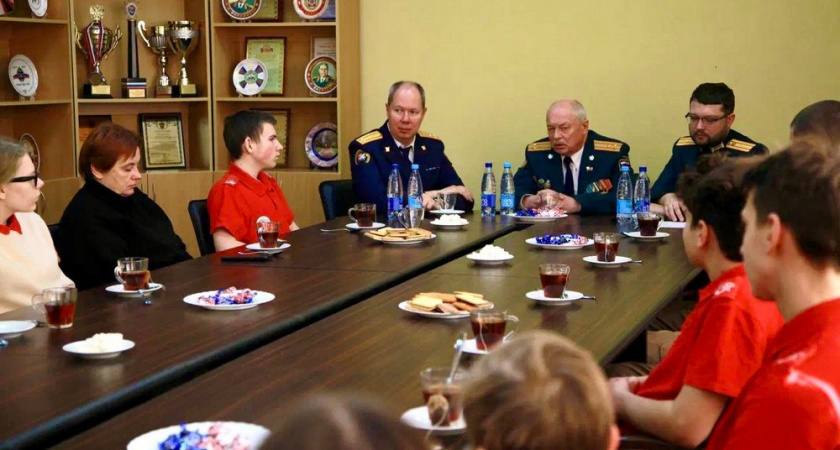 Владимирские юнармейцы встретились с легендарным ветераном Следкома