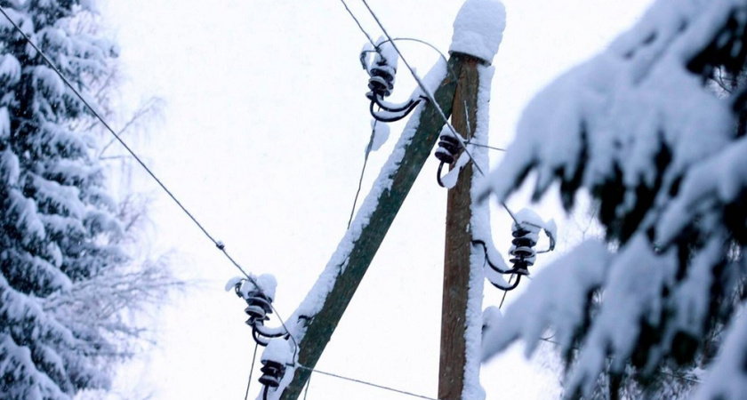 В пяти районах Владимирской области восстанавливают электроснабжение после удара стихии