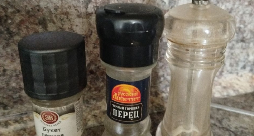 Как за 30 секунд открыть одноразовую мельницу для перца и "перезарядить" ее: лайфхак, который сэкономит вам деньги 