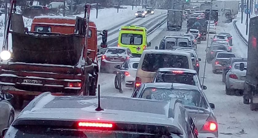 Из-за пробок на Огуречной горе во Владимире изменены маршруты городских автобусов