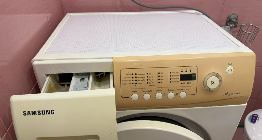 Смешиваю эти компоненты перед стиркой: запах стирки держится месяц - дешевле любого порошка 