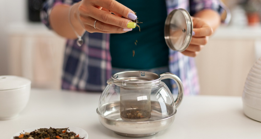 Все совершают эту ошибку: теперь я завариваю чай по-другому - жалею, что не делала так раньше