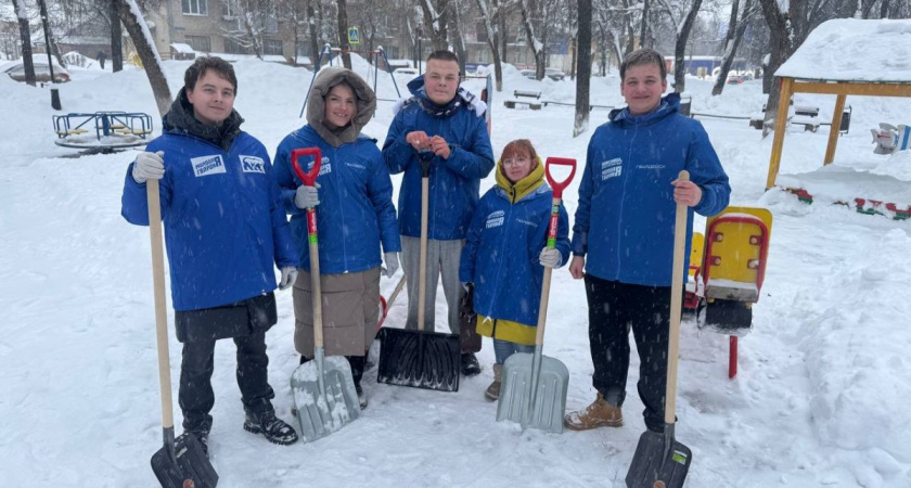 Снежная зима держит в тонусе