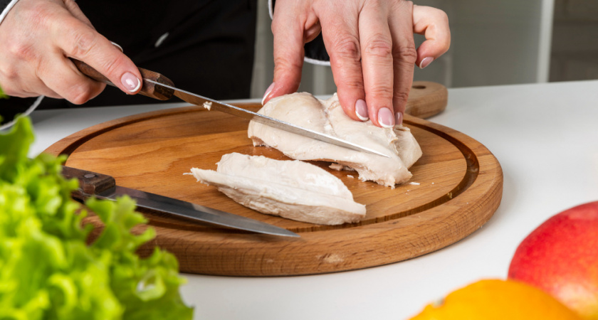 Куриное филе готовлю только в обычном пакете - готовится за 15 минут и не пересыхает никогда