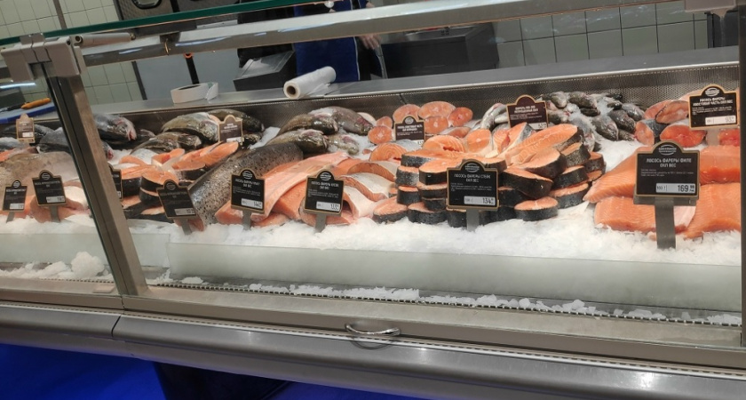 Тест "одним пальцем": как за 2 секунды разоблачить обман в рыбном отделе - советы Роскачества