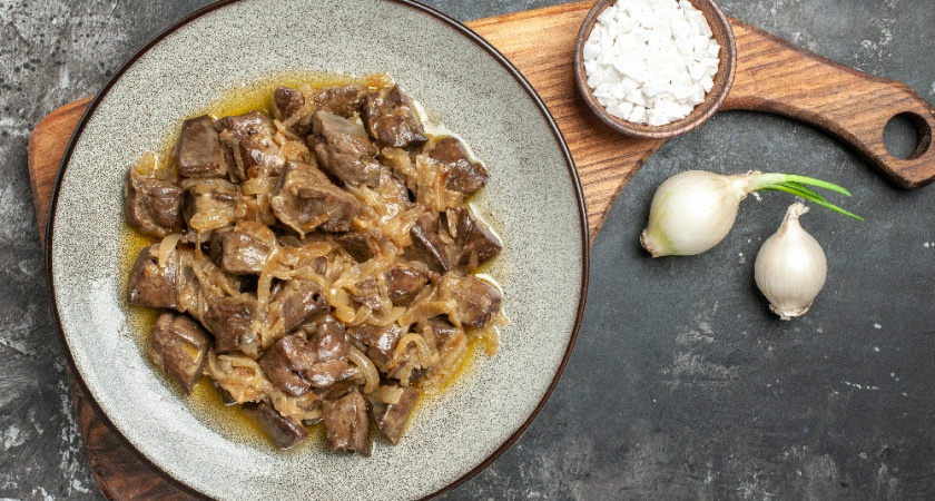 Как я научилась готовить печень без горечи: секрет — в кефире и духовке