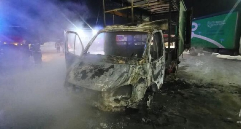  На трассе М-12 под Муромом сгорел автомобиль 