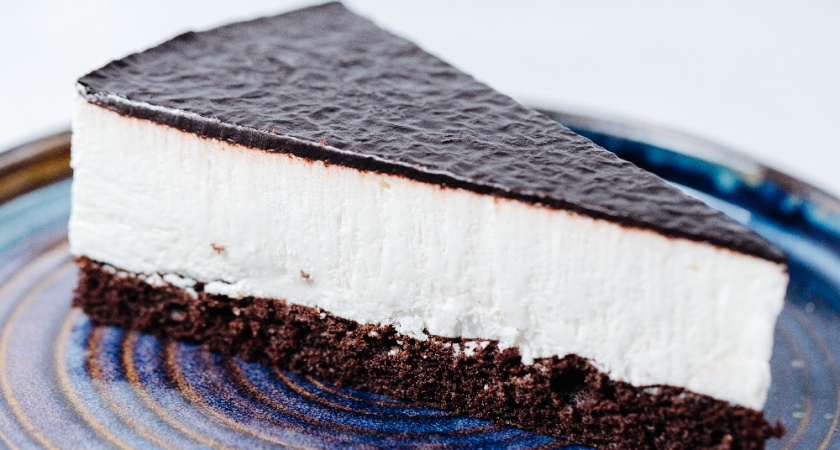 Больше не покупаю «Птичье молоко»: готовлю сама без яиц — получается дешевле и вкуснее