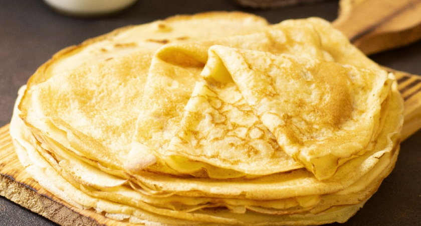 Запомните это, когда будете готовить блины на Масленицу: тонкие блины без классического теста — 3 неочевидных рецепта