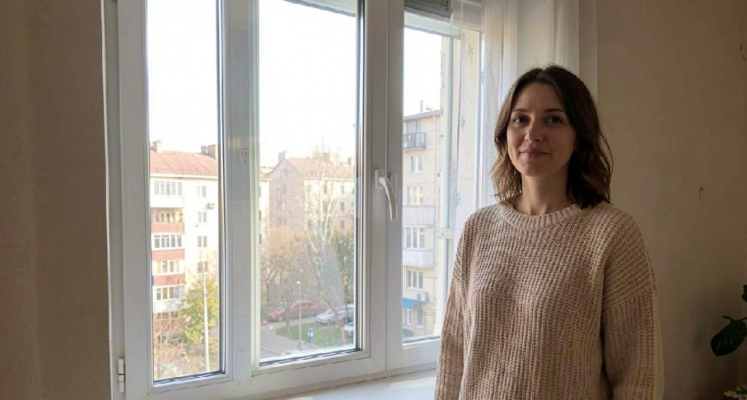 Нашла простой способ избавиться от сквозняков: теперь клею эту ленту на окна, и в квартире заметно теплее — запомните раз и навсегда