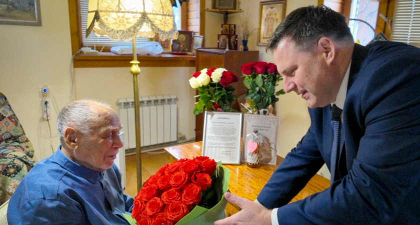 Народный артист РСФСР Владимир Заманский получил награду от Патриарха Кирилла