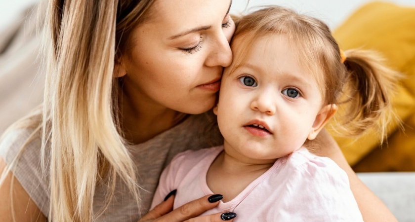 Выберите имя для дочки из трендов 2026 года: список самых благозвучных вариантов со светлым значением