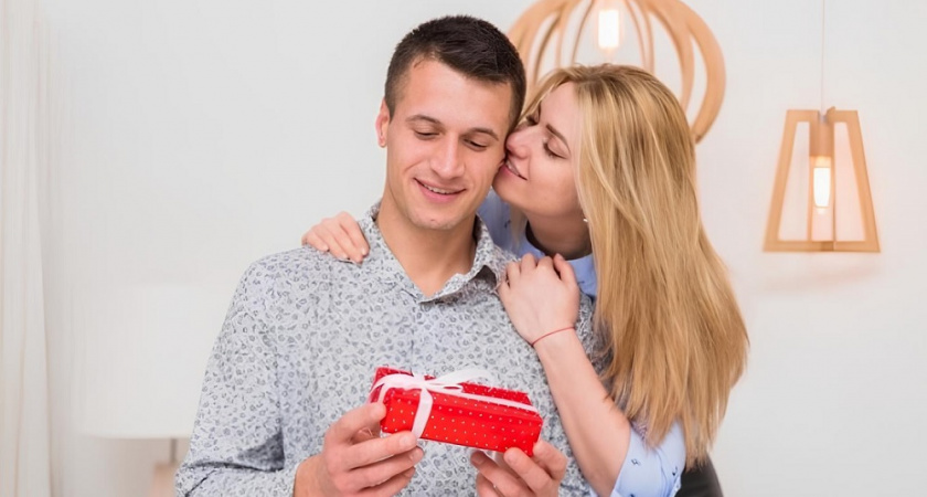 Не носки и не гель для душа: топ-5 оригинальных подарков на 23 февраля с маркетплейсов - мужчины точно оценят