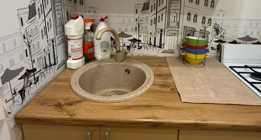 Искусственный камень против стали: как выбрать кухонную мойку, чтобы потом не пожалеть - честный разбор от мастера