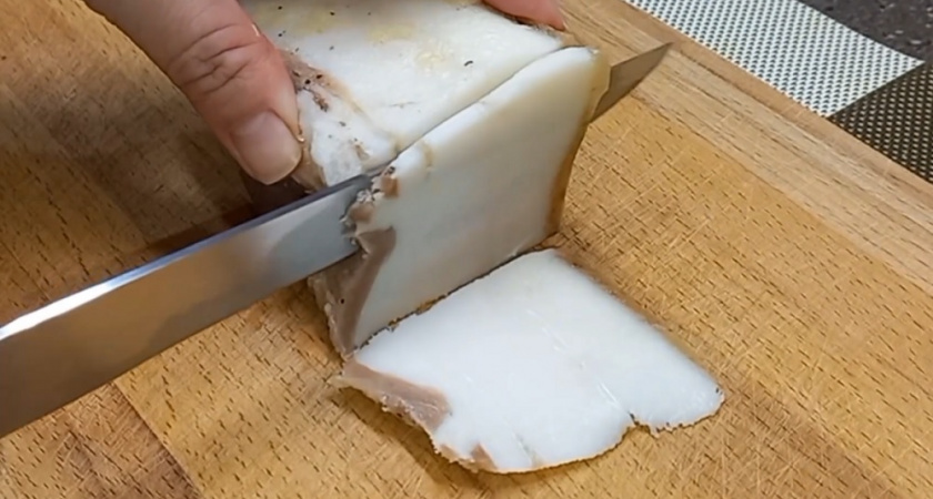 Врачи раскрыли всю правду о пользе и вреде сала — как есть без проблем для здоровья?