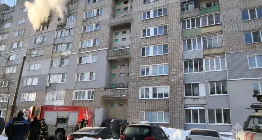  Из горящей ловушки в муромской многоэтажке спасатели вывели 17 человек