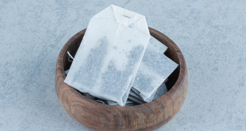 Не спешите выбрасывать чайные пакетики: 5 способов использовать их для красоты, уборки и растений — незаменимые помощники в быту