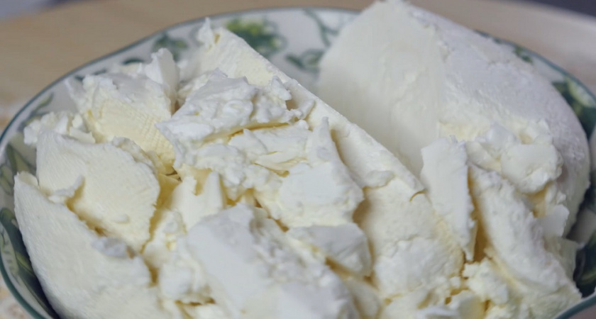 Врач-гастроэнтеролог раскрыл 6 причин есть творог каждый вечер — вот как изменится ваш организм