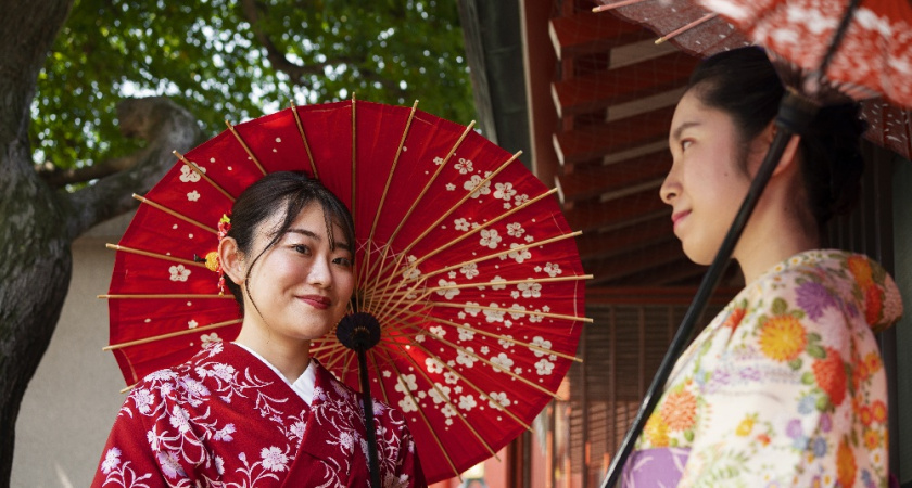 Как живут в Японии: почему в туалетах всегда чисто, даже без уборщиц. Первое, что меня шокировало — женщины моют унитазы за другими