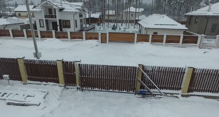 "Вы точно не пожалеете": почему шахматный забор — лучший выбор для частного дома и дачи в 2026 году