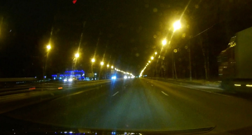 Верховный суд разъяснил: когда замена ламп в фарах ведет к лишению прав — разбор ситуации простыми словами