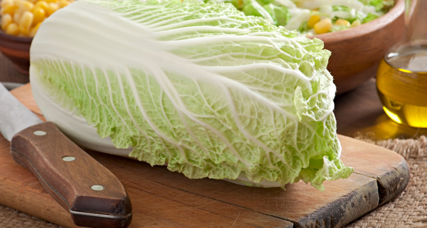 Берём "пекинку" и ещё 4 ингредиента - и получается вкуснейший салат к 8 марта: готовим сразу целый тазик