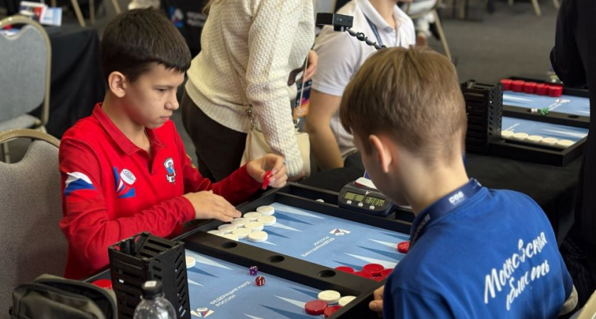 Спортсмены из 25 регионов РФ приехали в Суздаль поиграть в нарды