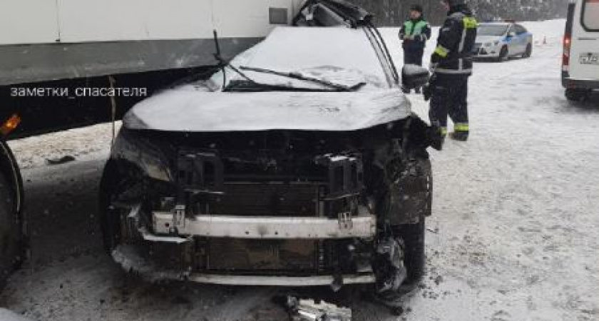 В Ковровском районе при столкновении двух машин зажало мужчину